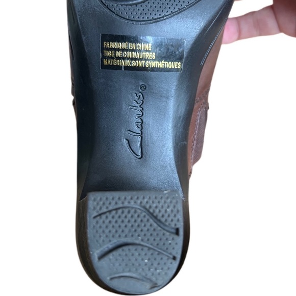 CLARKS BENDABLES BROWN LEATHER FLORAL TRIM MULES.  Size 6.5 excellent condition. - Picture 4 of 7